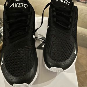 Nike Air Max 270